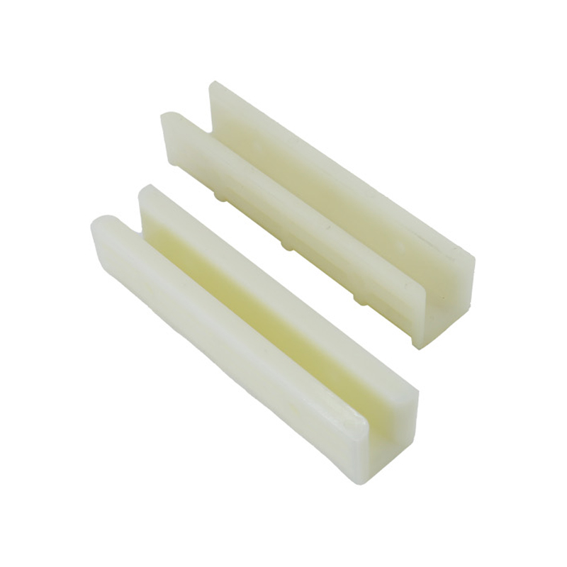 FKD-T002 121* (10/16) Wyściółka bagażnika windy